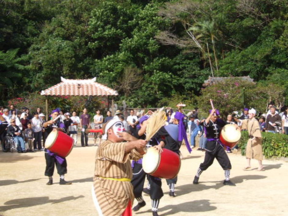 琉球村のエイサー