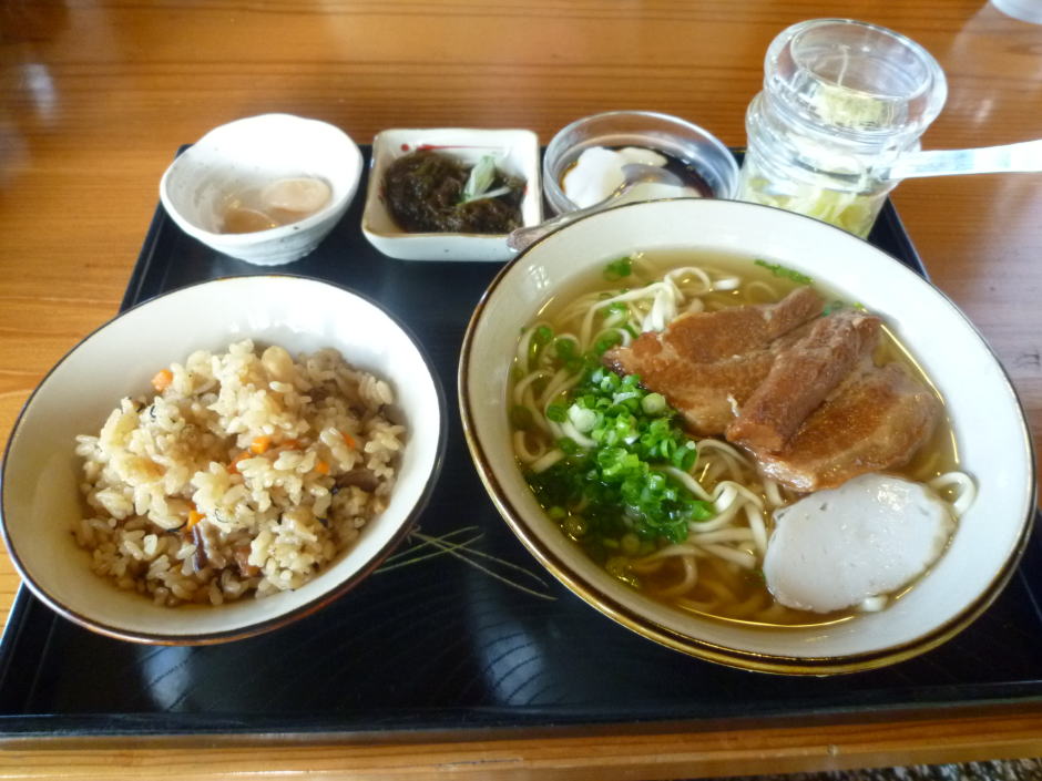 しむじょうの三枚肉そば