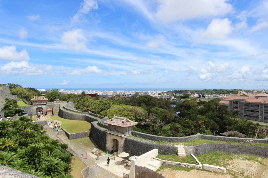 広福門の前の広場から見た景色